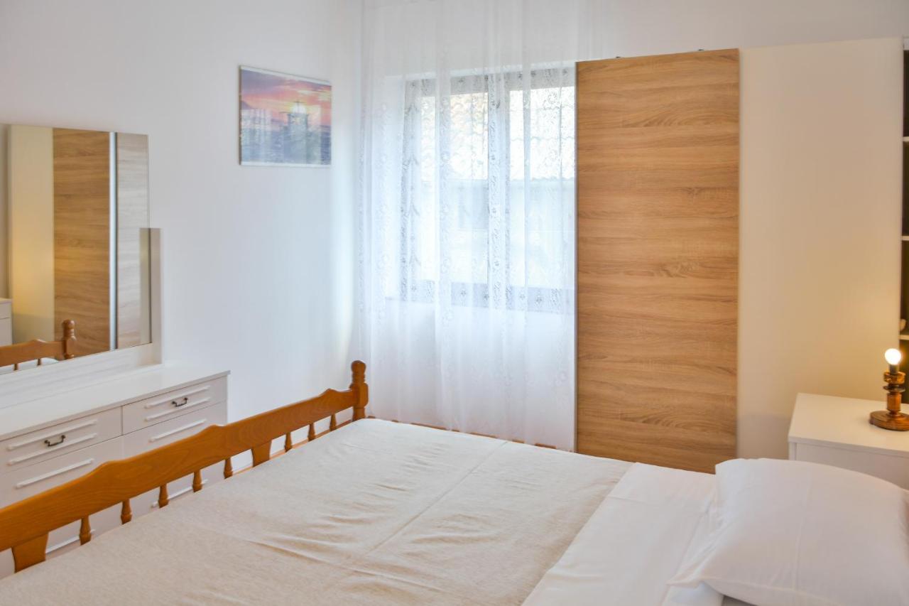 Appartamento Apartman Gabrijela Senj  Esterno foto